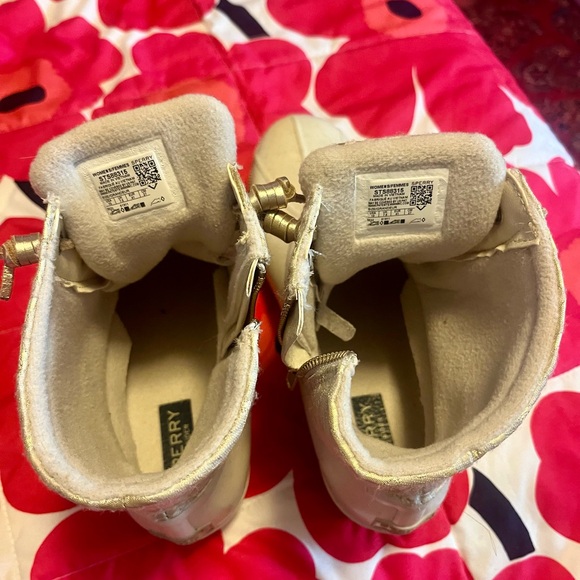 Sperry Cream and Gold Winter Boots - Picture 3 of 5